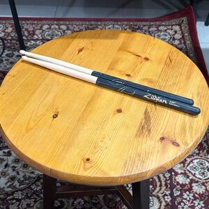 Zildjian Black and Hickory 54 Dips Drumsticks